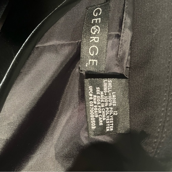 Brand name is George black blazer jacket US size 12. - Picture 6 of 6